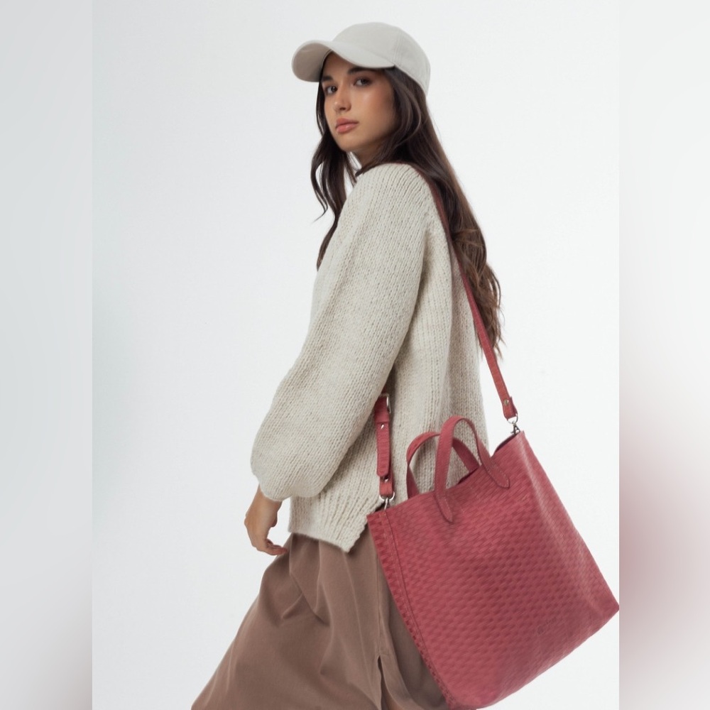 Manos del Uruguay Leather Tote in Pink 🩷